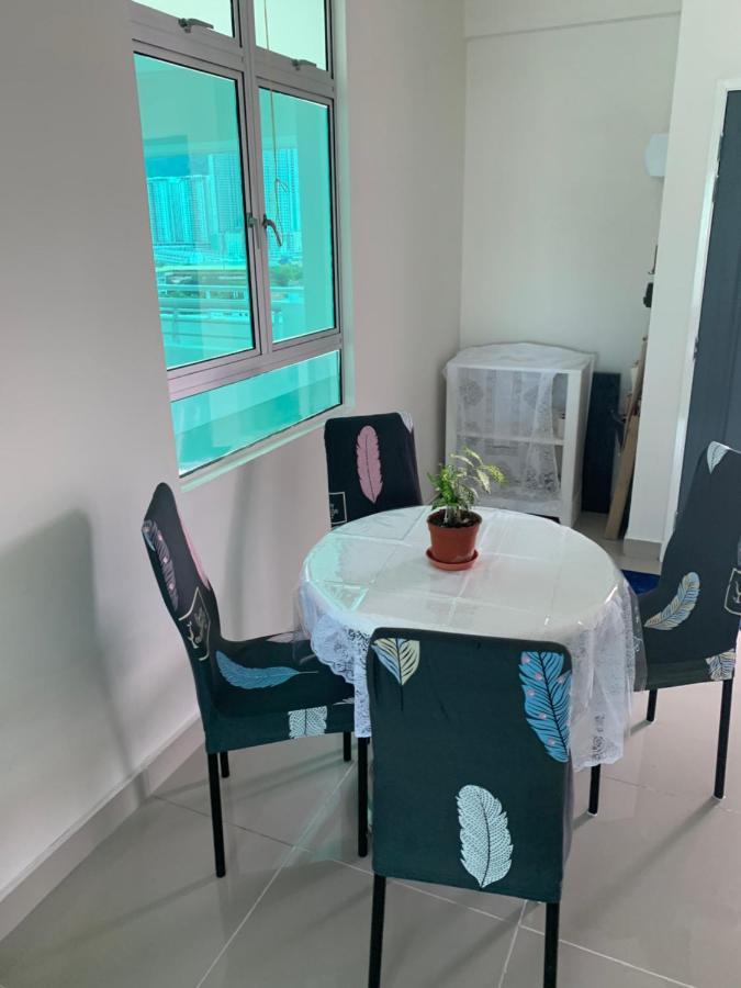 Апартаменты Tr Penang House For Large Family Getaways Байан-Лепас Экстерьер фото