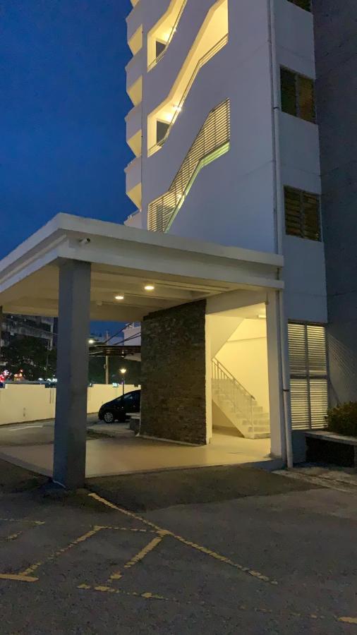 Апартаменты Tr Penang House For Large Family Getaways Байан-Лепас Экстерьер фото