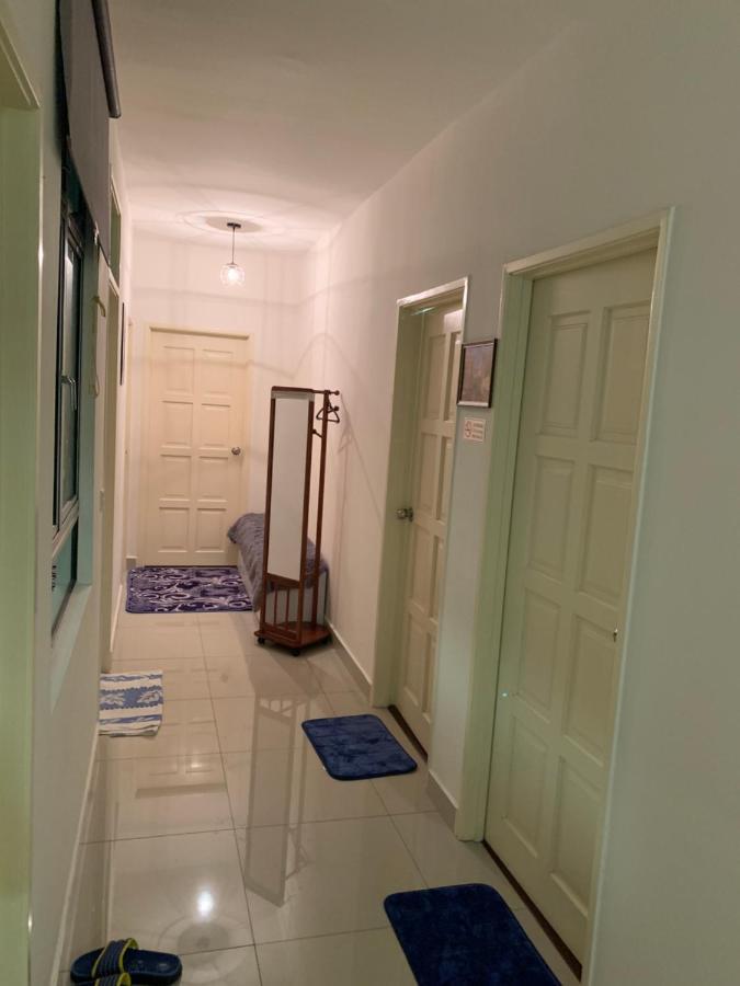 Апартаменты Tr Penang House For Large Family Getaways Байан-Лепас Экстерьер фото