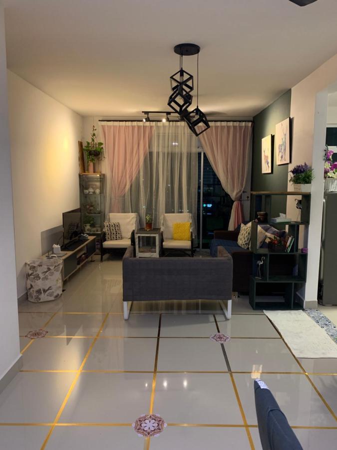 Апартаменты Tr Penang House For Large Family Getaways Байан-Лепас Экстерьер фото